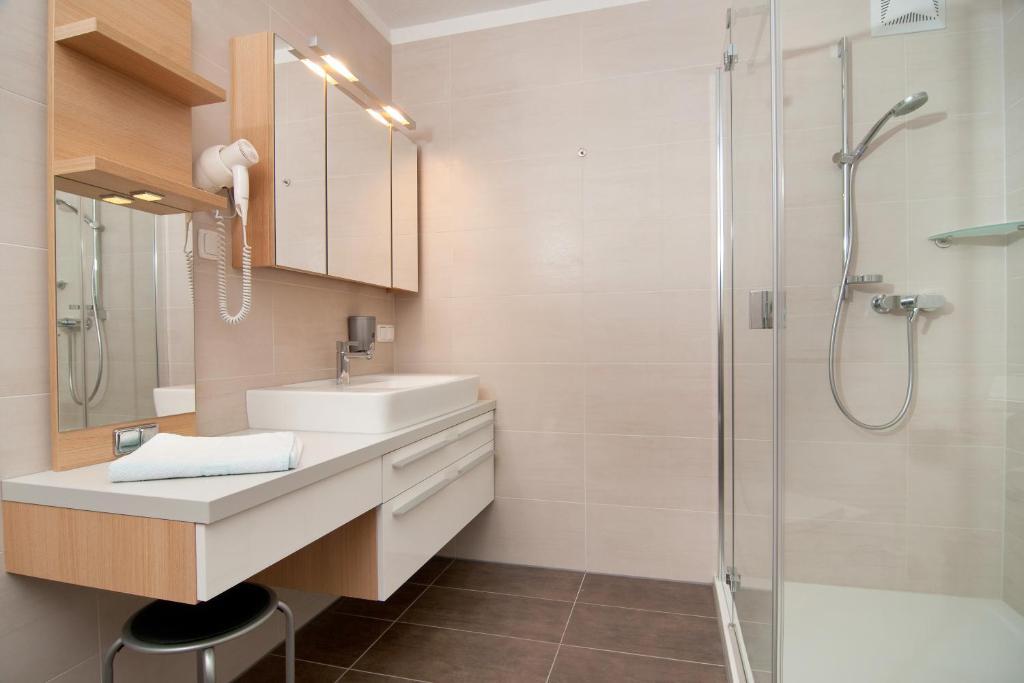 Erlebnis-Hotel-Appartements Латшах-обер-дем-Факер-Зе Экстерьер фото