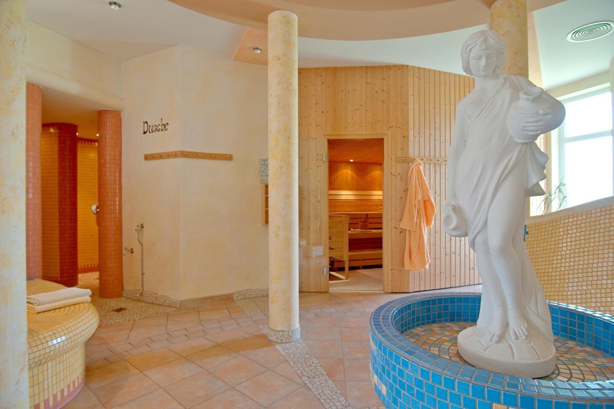 Erlebnis-Hotel-Appartements Латшах-обер-дем-Факер-Зе Экстерьер фото